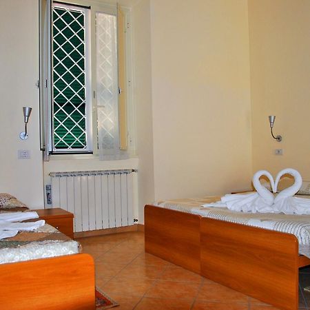 Отель Casa Per Ferie Beato Rosaz Рим Экстерьер фото